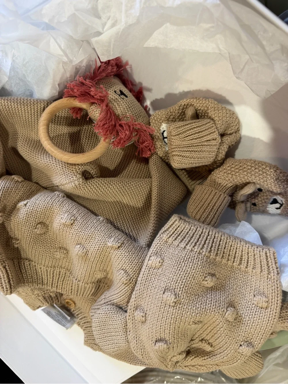 LOOMSAKE 5 PIECE SWEATER GIFT SET 3-6 MONTH